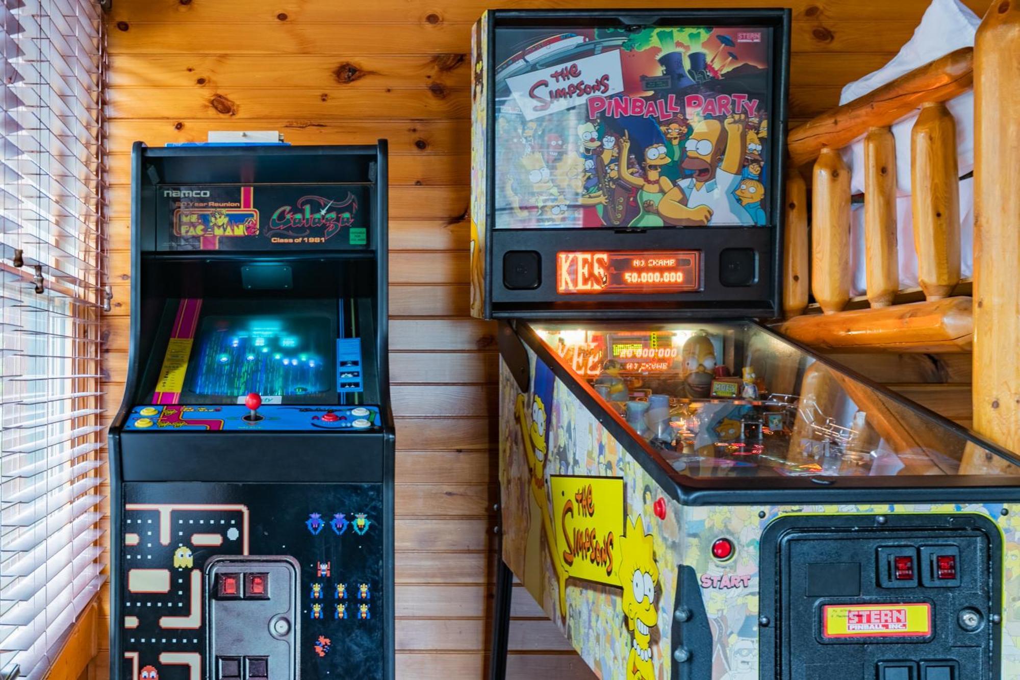 Spacious Resort Log Cabin, Easy Drive, Hot Tub, Arcade Gameroom, Mountain Vibe Гатлинбург Экстерьер фото