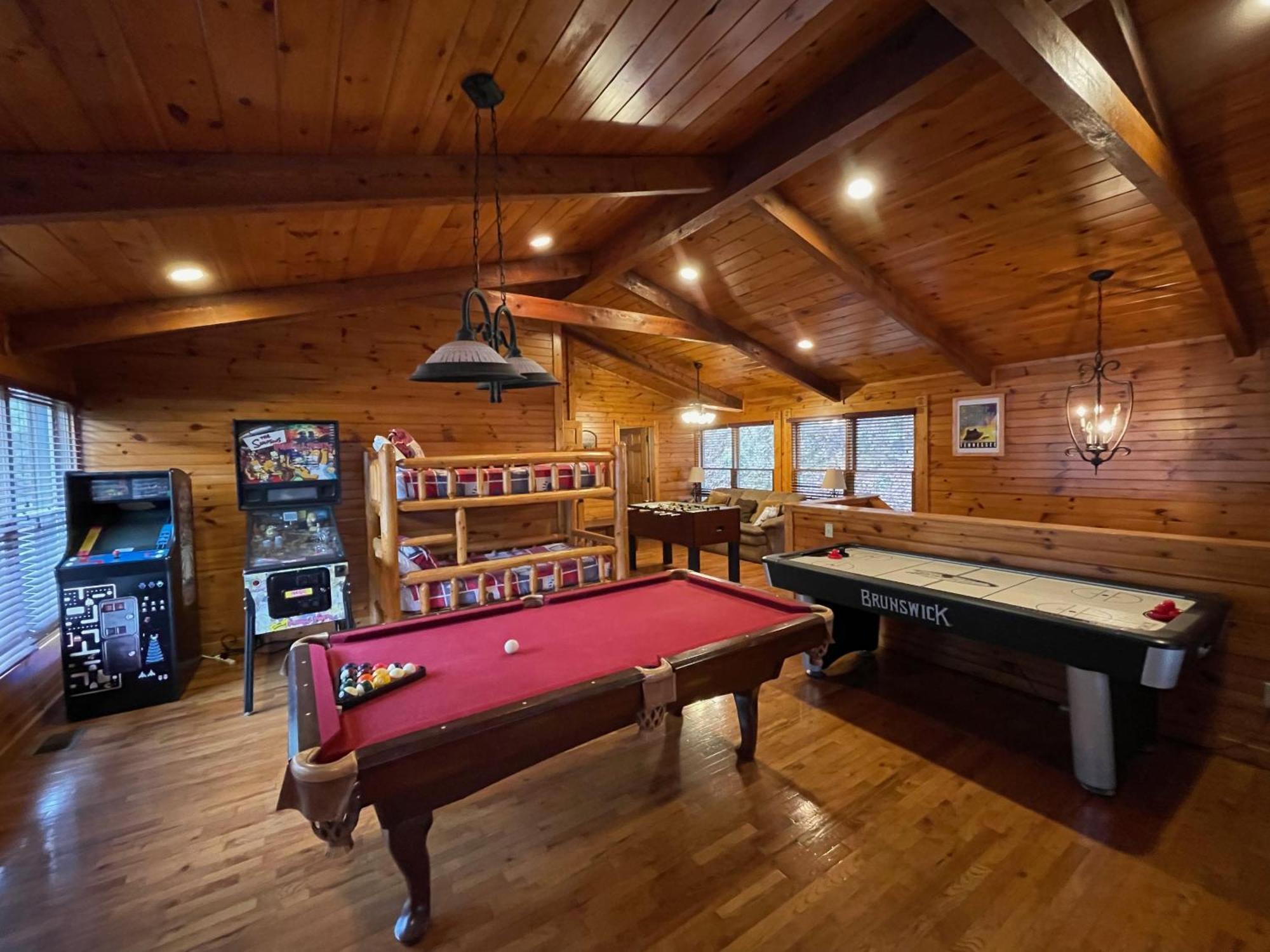Spacious Resort Log Cabin, Easy Drive, Hot Tub, Arcade Gameroom, Mountain Vibe Гатлинбург Экстерьер фото