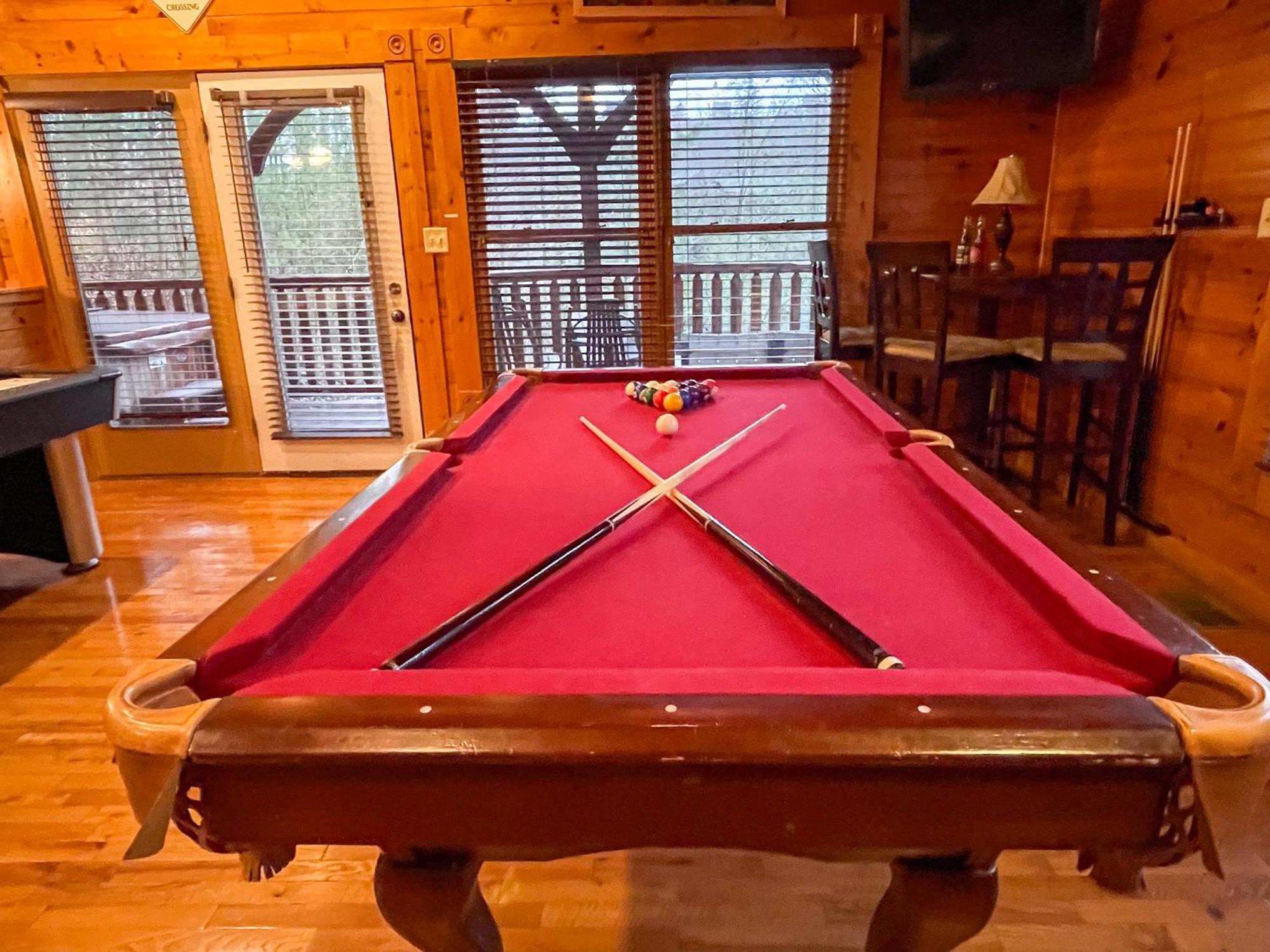 Spacious Resort Log Cabin, Easy Drive, Hot Tub, Arcade Gameroom, Mountain Vibe Гатлинбург Экстерьер фото